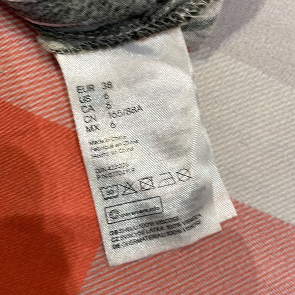 H&M dress - Picture 6 of 7